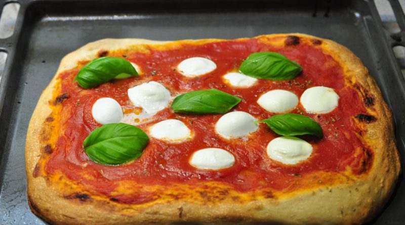 Pizza a lenta lievitazione con farina tipo 2 semintegrale e lievito di birra