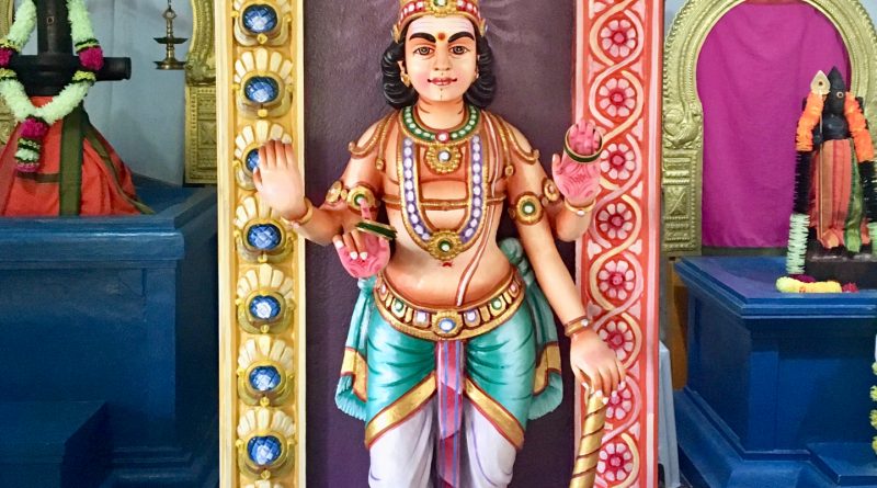 Statua nel Tempio tamil a Cap Malhereux