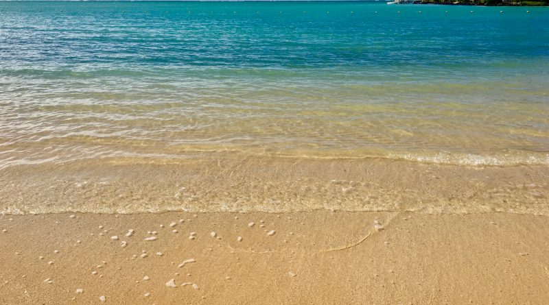 La spiaggia del resort LUX a Grand Gaube