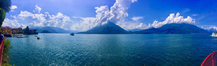 Vista dal lungolago di Varenna