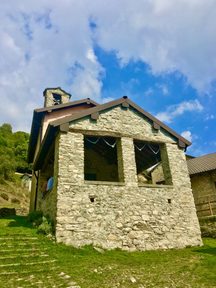 La chiesetta di Corniga