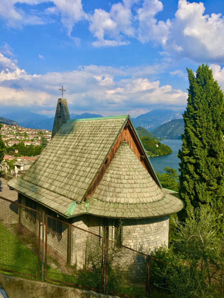 Il cimitero di Sala Comacina